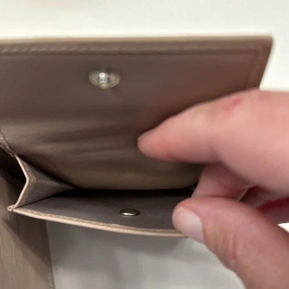 Chanel - Cloth Bifold wallet - great condition AUTHENTIC - Picture 5 of 15